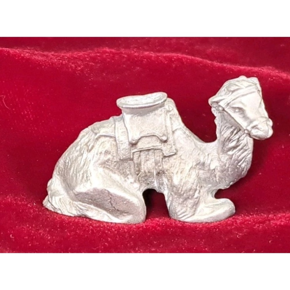 Vintage Pewter Camel Figurine Miniature Seated Dromedary Silver Tone Metal Decor